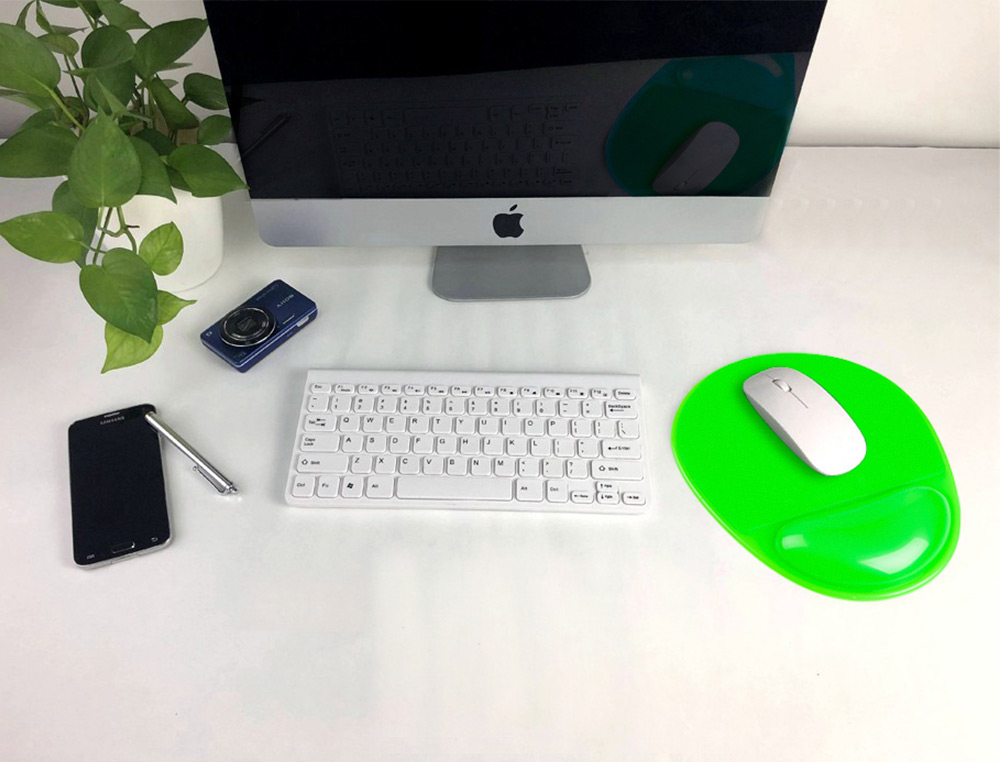 TAPIS SOURIS Q-CONNECT REPOSE-POIGNE GEL ET PVC GRAND CONFORT FACILEMENT NETTOYABLE COLORIS VERT